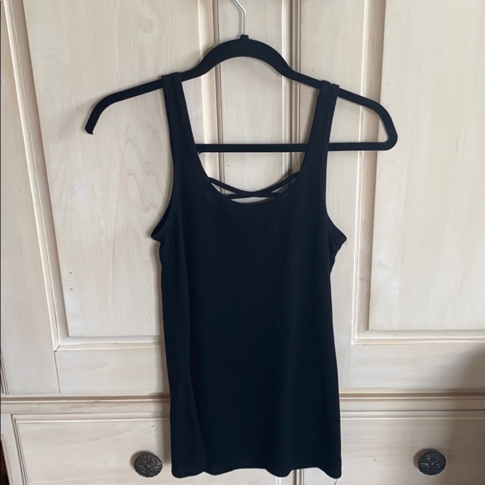 🌙Black Tank with criss cross in front